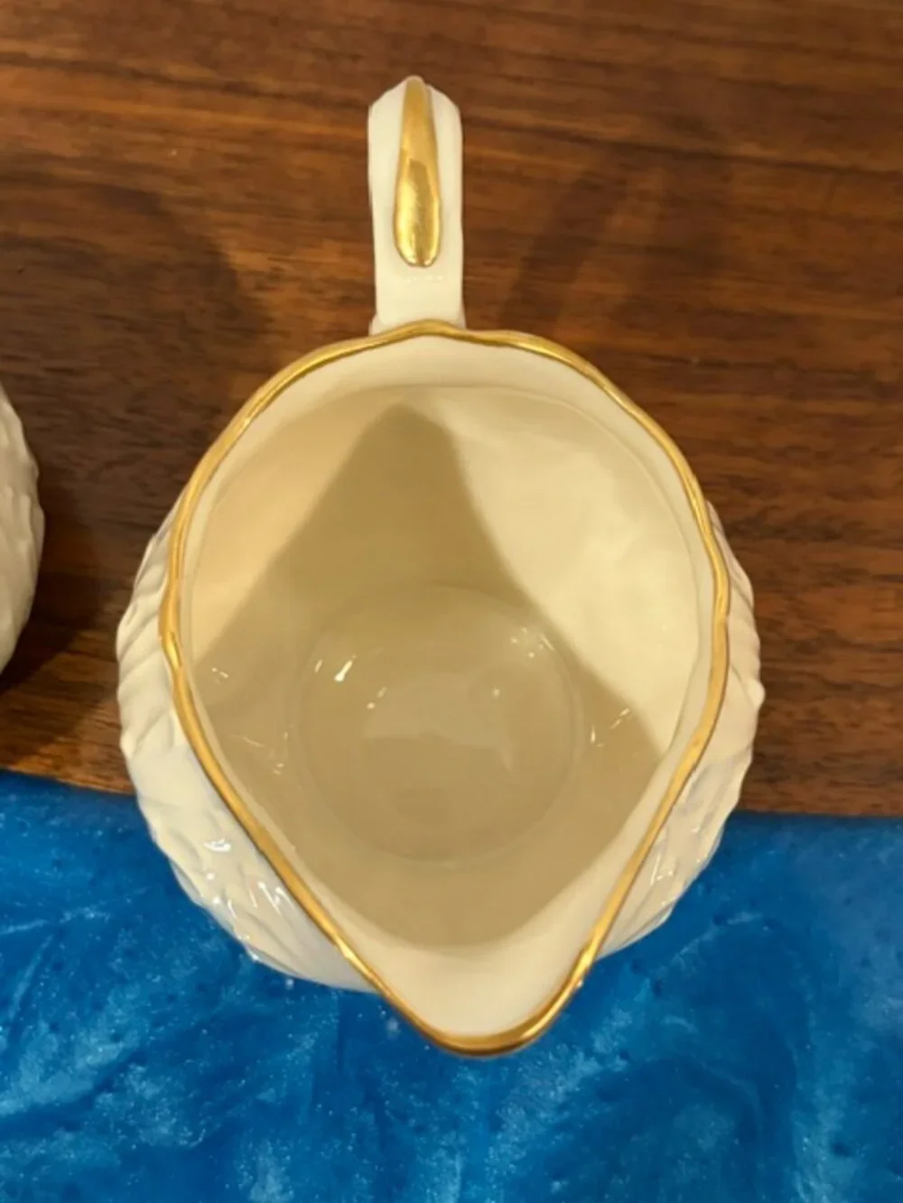 Lenox Cottage Acanthus Leaf Sugar Bowl & Creamer with 24k Gold Trim